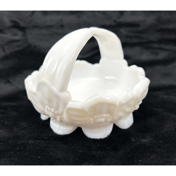 Vintage Westmoreland Milk Glass Split Handle Pansy Basket Candy Dish Trinket MCM - Picture 3 of 11